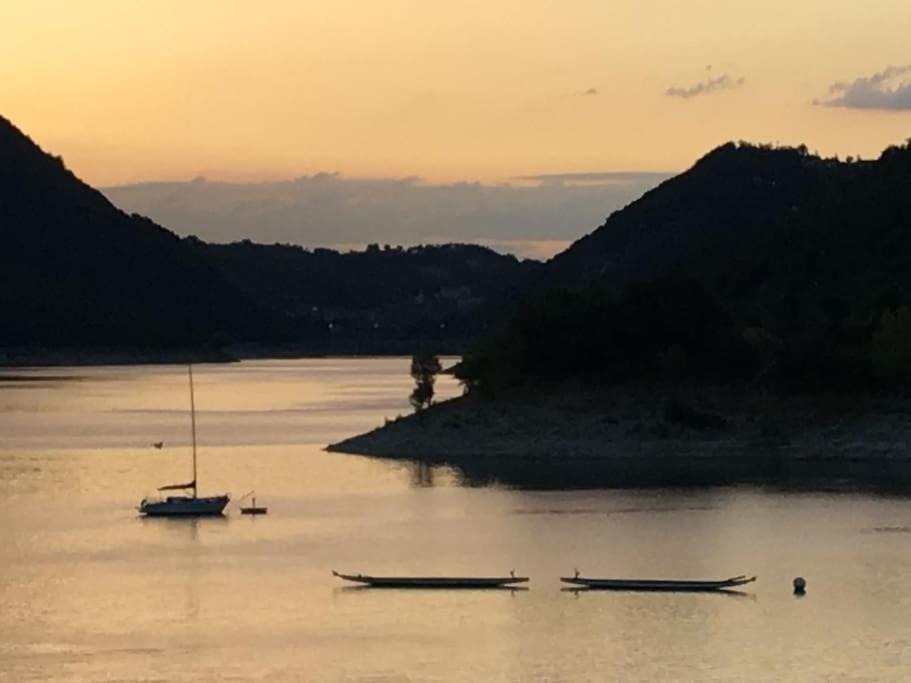 Casa Sul Lago Nonna Gio' Colle di Tora Extérieur photo