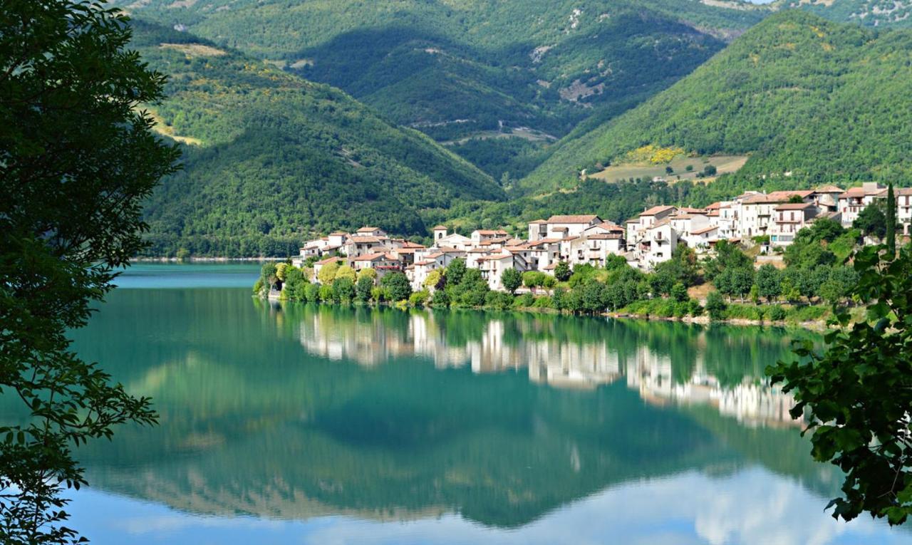 Casa Sul Lago Nonna Gio' Colle di Tora Extérieur photo