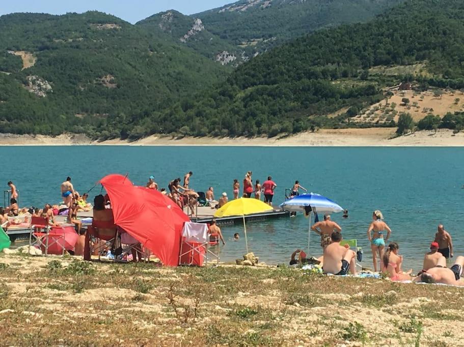 Casa Sul Lago Nonna Gio' Colle di Tora Extérieur photo