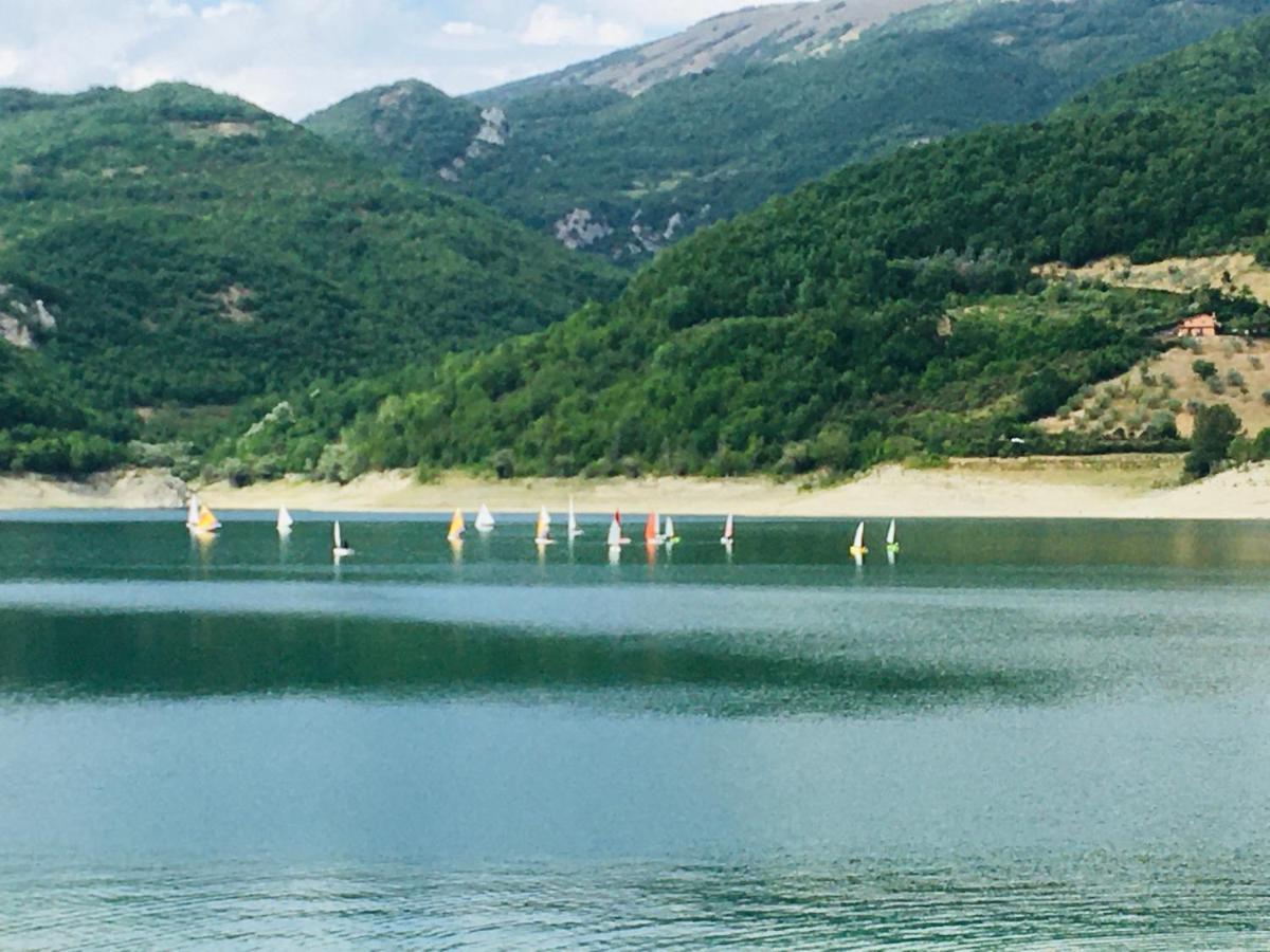 Casa Sul Lago Nonna Gio' Colle di Tora Extérieur photo