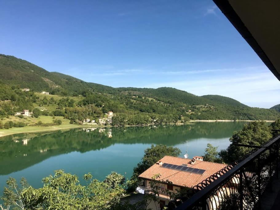 Casa Sul Lago Nonna Gio' Colle di Tora Extérieur photo